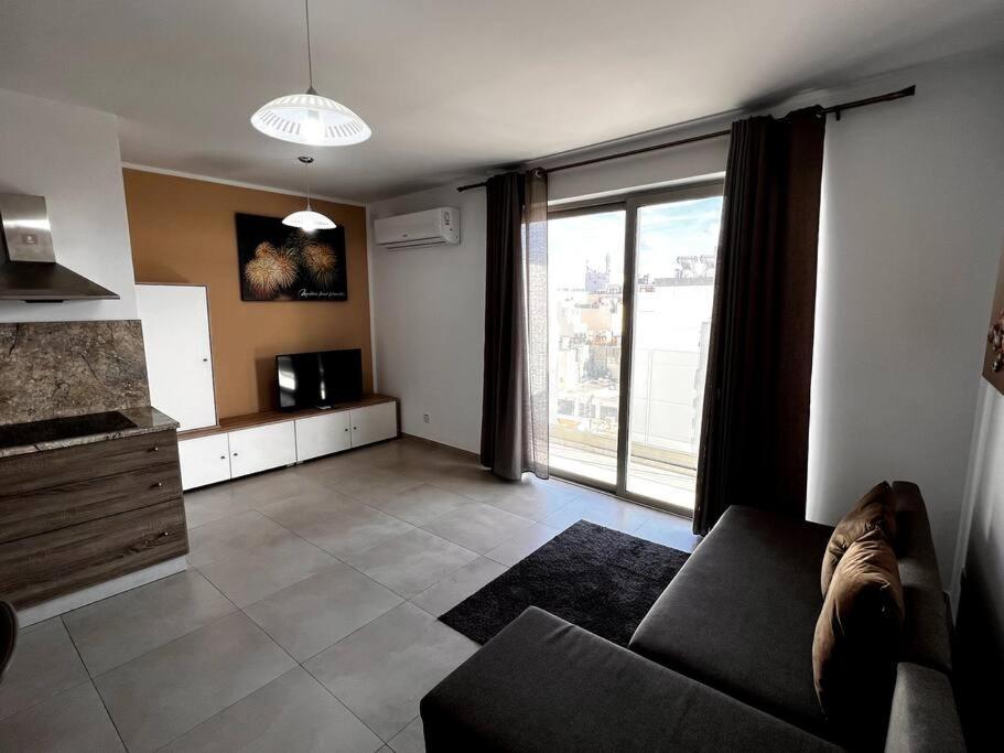 Mediterranea 2 Bedroom Smart Apartment St. Paul's Bay Exteriör bild